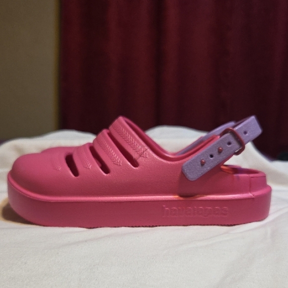 Havaianas Pink and Purple Sandals with Adjustable Strap - Picture 1 of 4